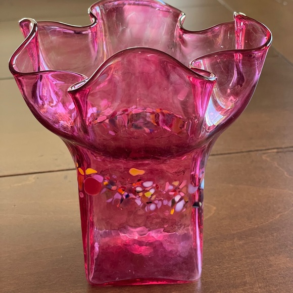 Vibrant Pink Ruffled Glass Vase Accent - Picture 4 of 7